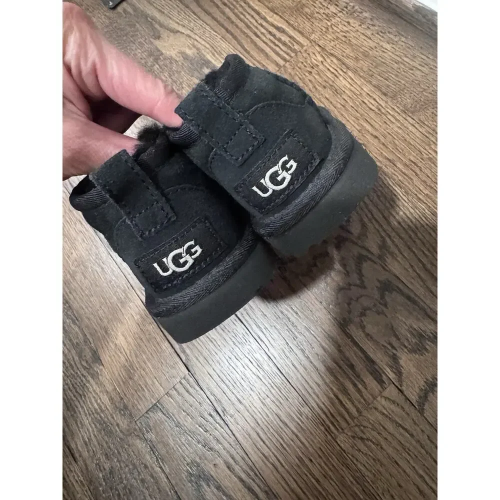 UGG Kid's Classic Ultra Mini Bootie Little Kids Size 8c NEW